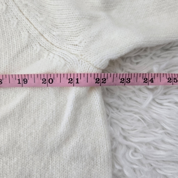 Design History Off The Shoulder Sweater. Cozy casual knit. Ivory. Size Large. Ne - Picture 4 of 7